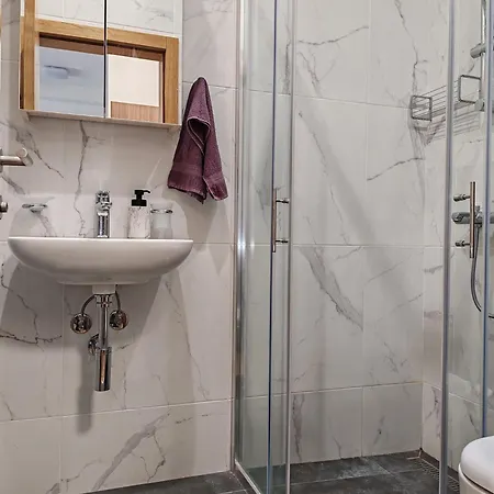 Apartman Nasa Prica